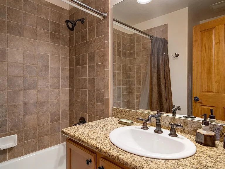 580 Anglers Dr #302 — Photo 18