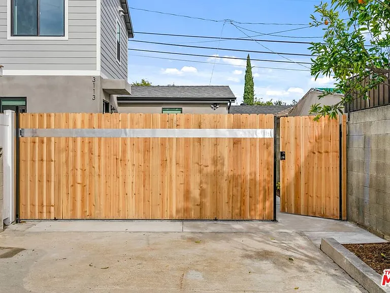 3113 Hollydale Dr — Photo 24