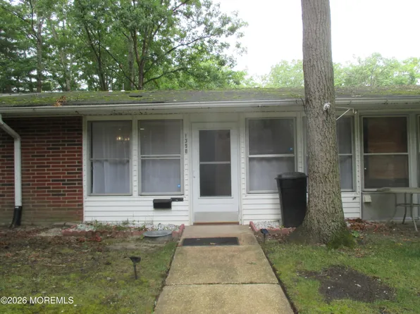 139 Farrington Court #B, Lakewood, NJ 08701