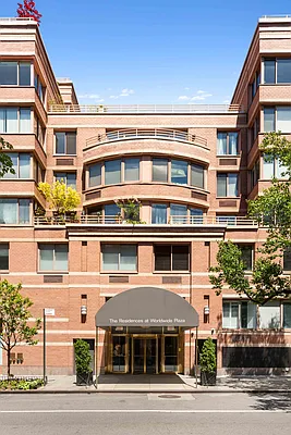 Sold by Sotheby's International Realty | media 10