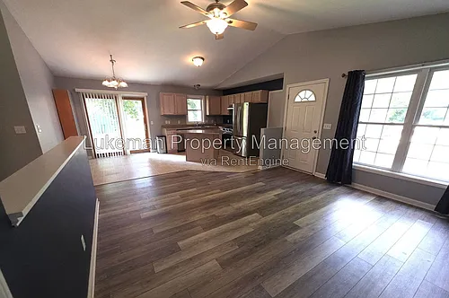 5635 Monticello Ave Photo 1