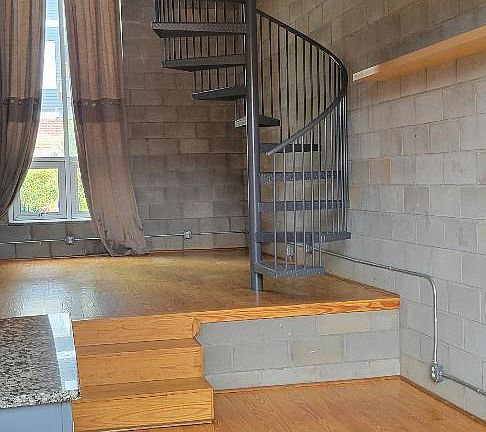 Steps to living room