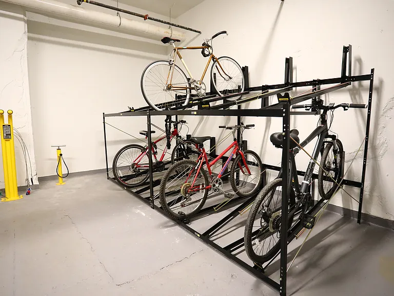 Briggs Houze — Photo 12