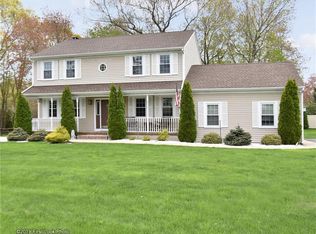 11 Castleton Dr, Cranston, RI 02921