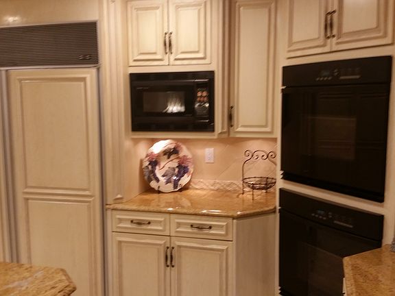 4th image of 6 Christopher Ct