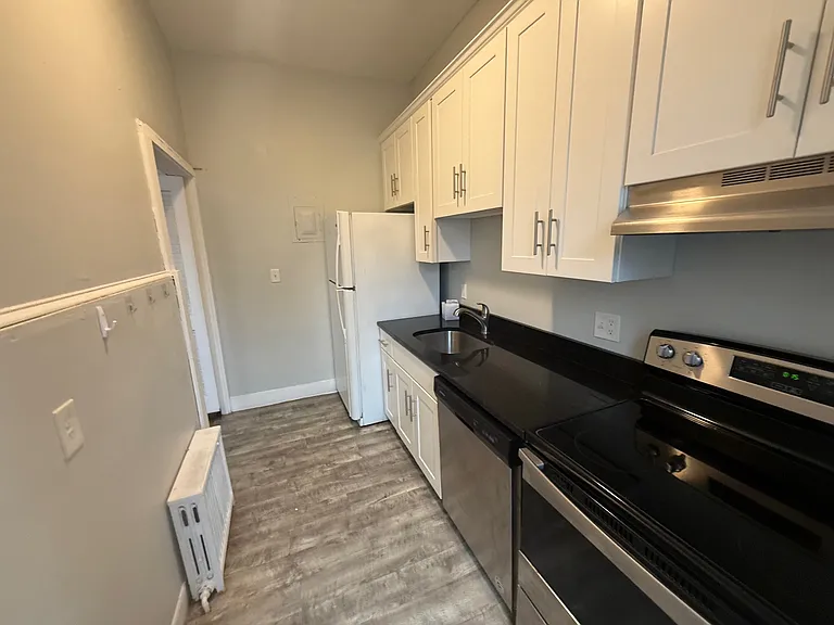 1716 Beacon St #2B — Photo 3