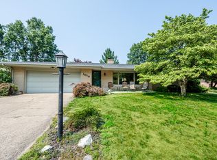 1019 Wadena Rd, Saint Joseph, MI 49085