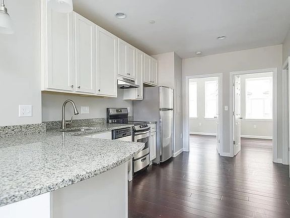 2nd image of 106 Prince St APT 2