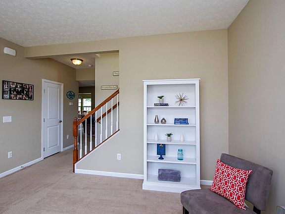 3rd image of 360 Brandon Dr