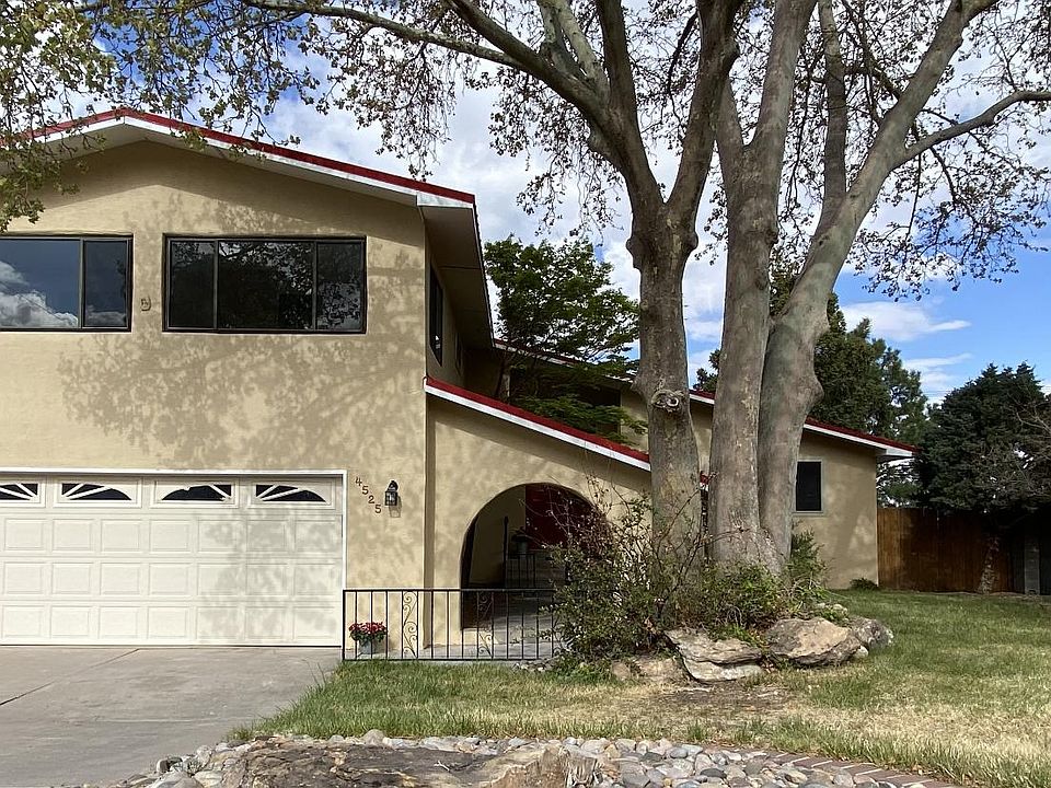 1st image of 4525 Larchmont Dr NE