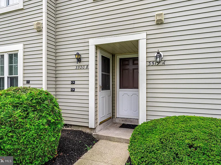 3520 Neils Ct #B — Photo 3