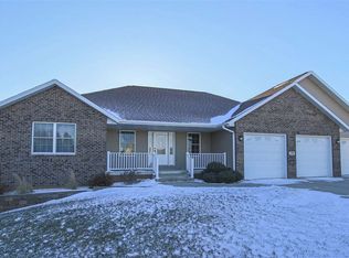 209 Carson Cir, Waverly, IA 50677