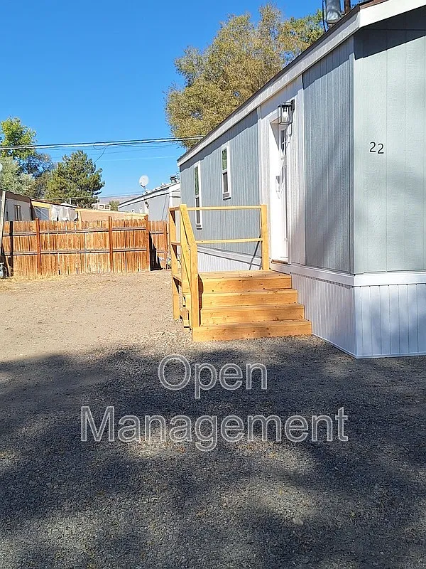 2 bed, 1.0 bath, 672 sqft, $1,000 — Photo 2
