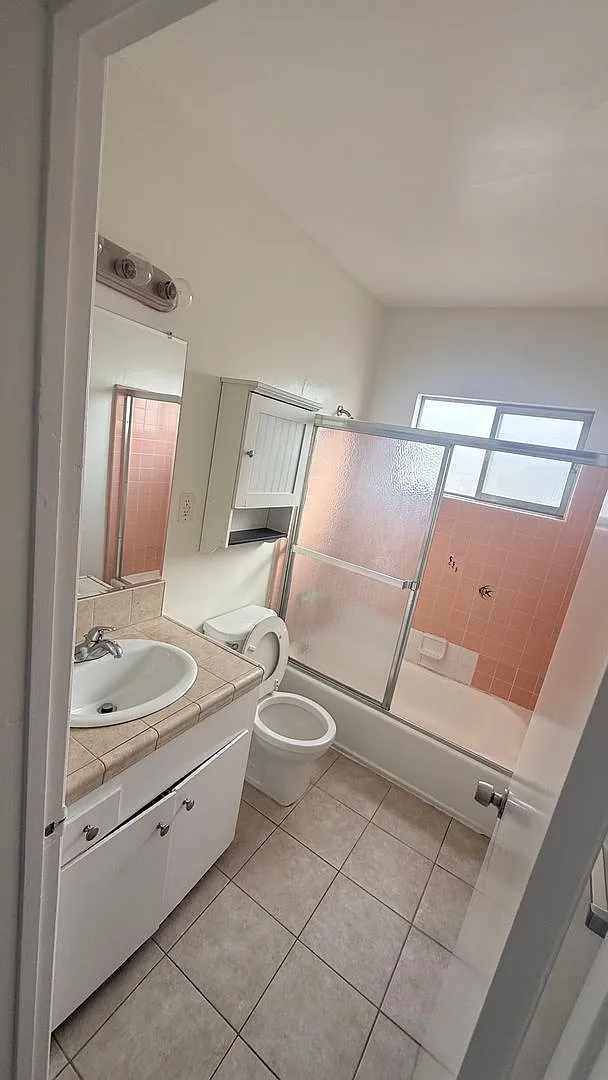 639 E. Rose Avenue — Photo 4