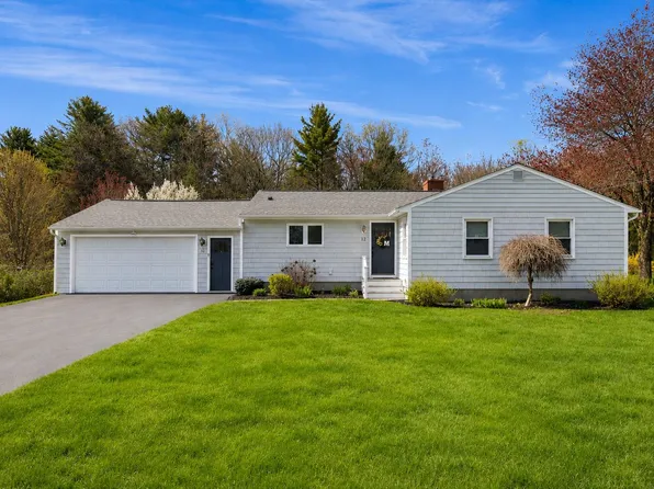 12 Hobbs Road, North Hampton, NH 03862