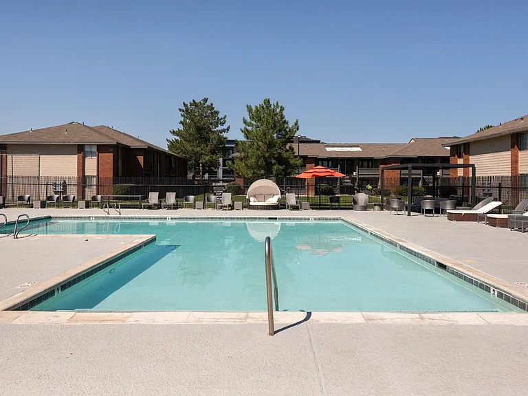 Eight20 Apartments — Photo 15