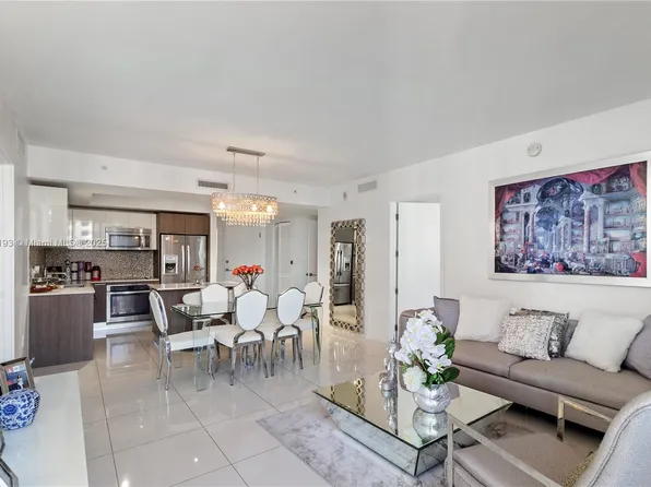 5252 NW 85th Ave APT 1209, Doral, FL 33166