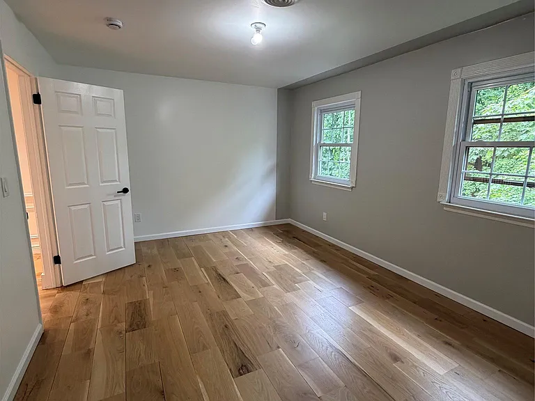 48 Somerset Dr — Photo 16