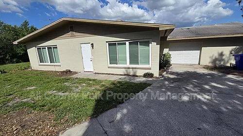925 Sikes Blvd Photo 1