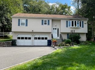 33 Payne Rd, Bethel, CT 06801