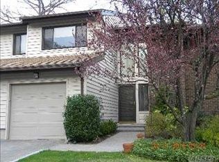 10 Wimbledon Ct, Jericho, NY