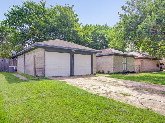 3rd image of 306 Windward Dr