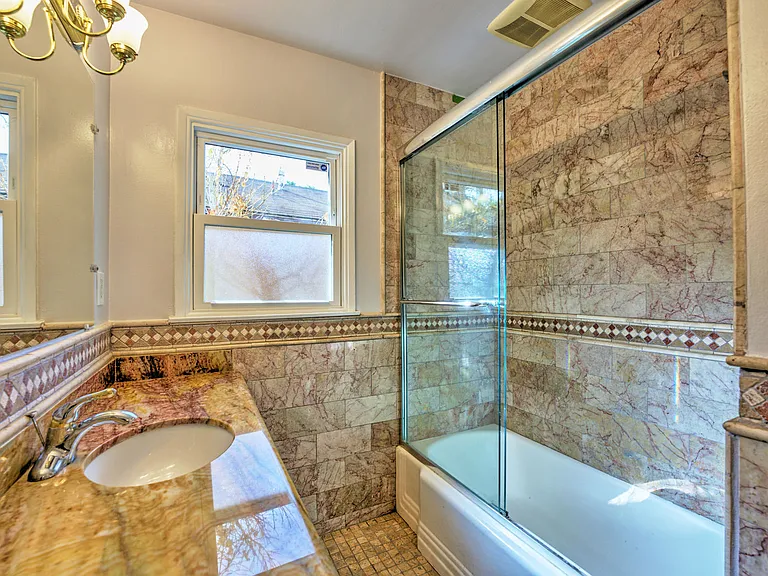 20758 Stephanie Dr — Photo 13