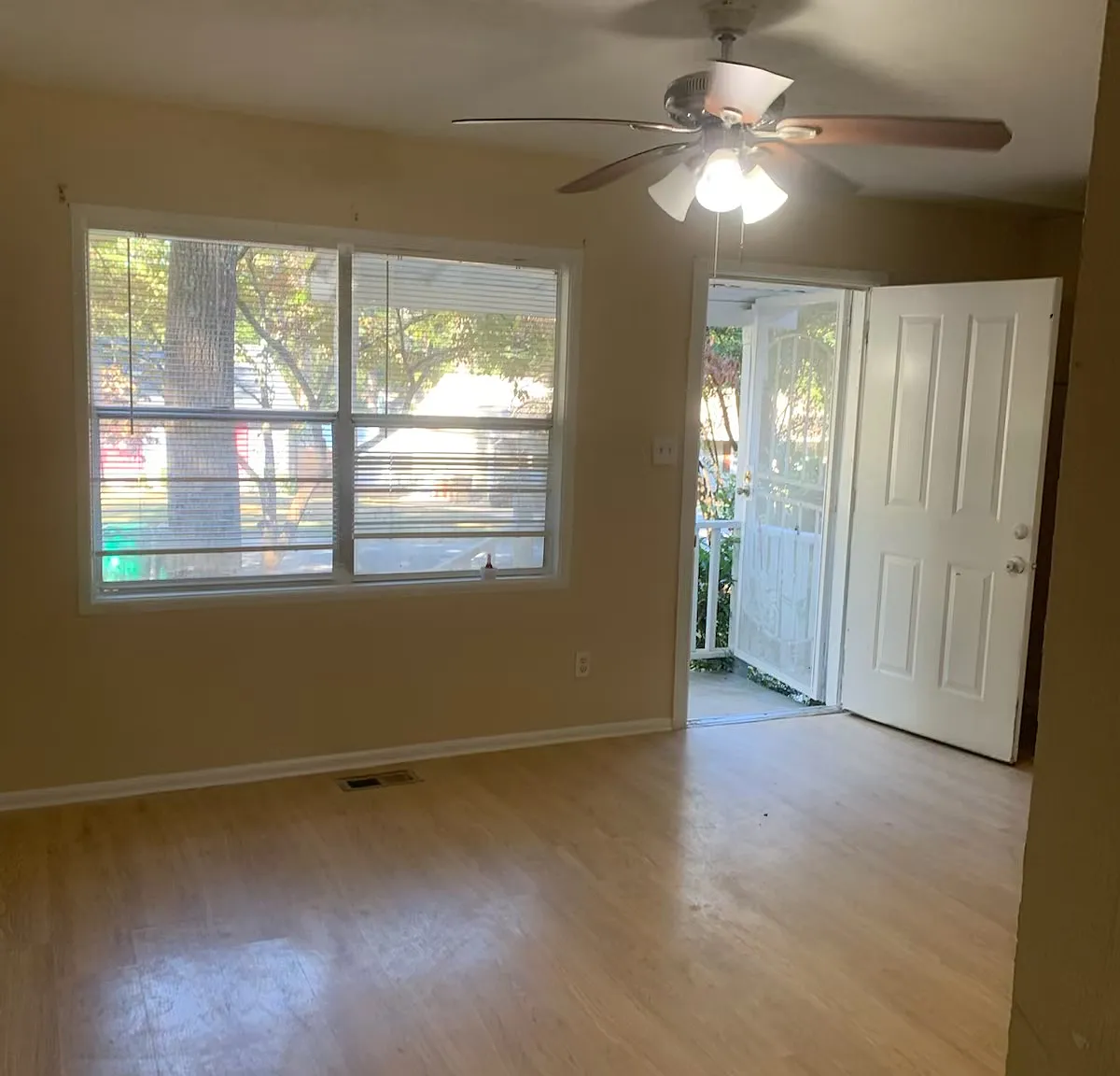 4 bed, 1.5 bath, 1225 sqft, $1,650 — Photo 3