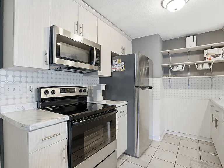 2415 Catskill Ct — Photo 15