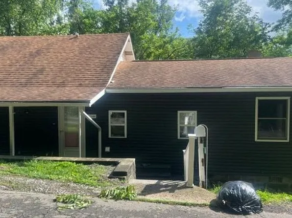 44 Buffalo Rd, Wellsburg, WV 26070