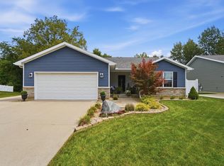 4158 Midfield St, Springfield, OH 45503