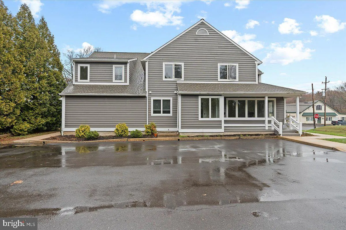 1 bed, 1.0 bath, 750 sqft, $1,750 — Photo 1