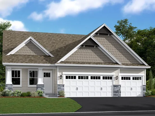 2047 Victoria Cir, Lino Lakes, MN 55038