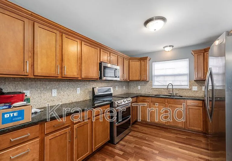 6304 Harlequin Ln — Photo 7