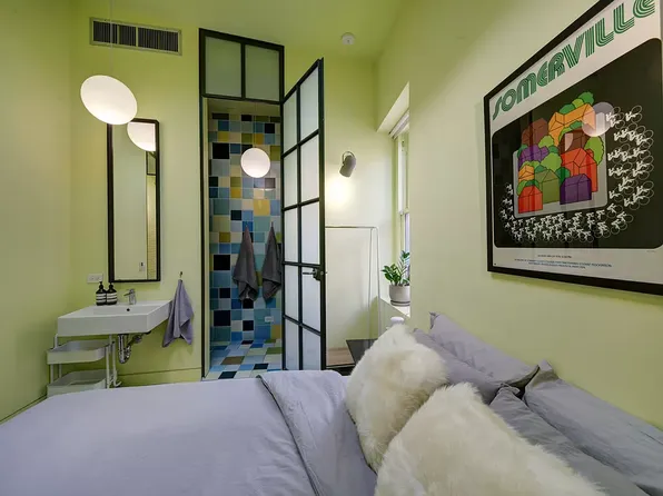 290 Bleecker Street image 23 of 29