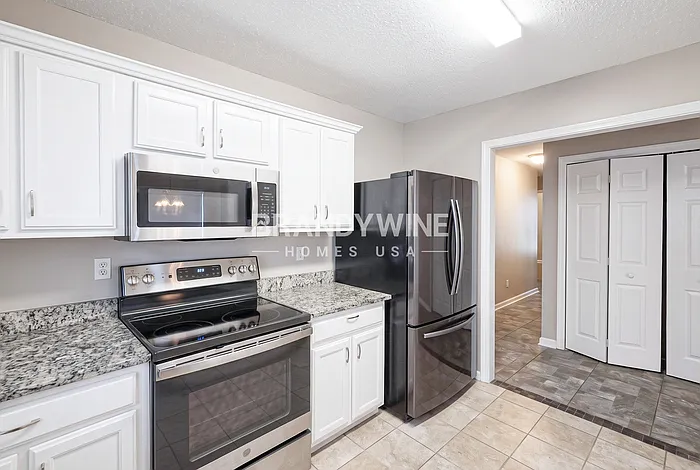5862 Waggoner Ct — Photo 9