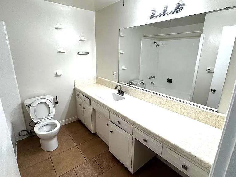 515 Fairview Ave — Photo 12