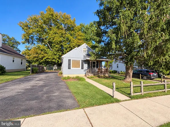 26 Mansion Rd, Linthicum, MD 21090