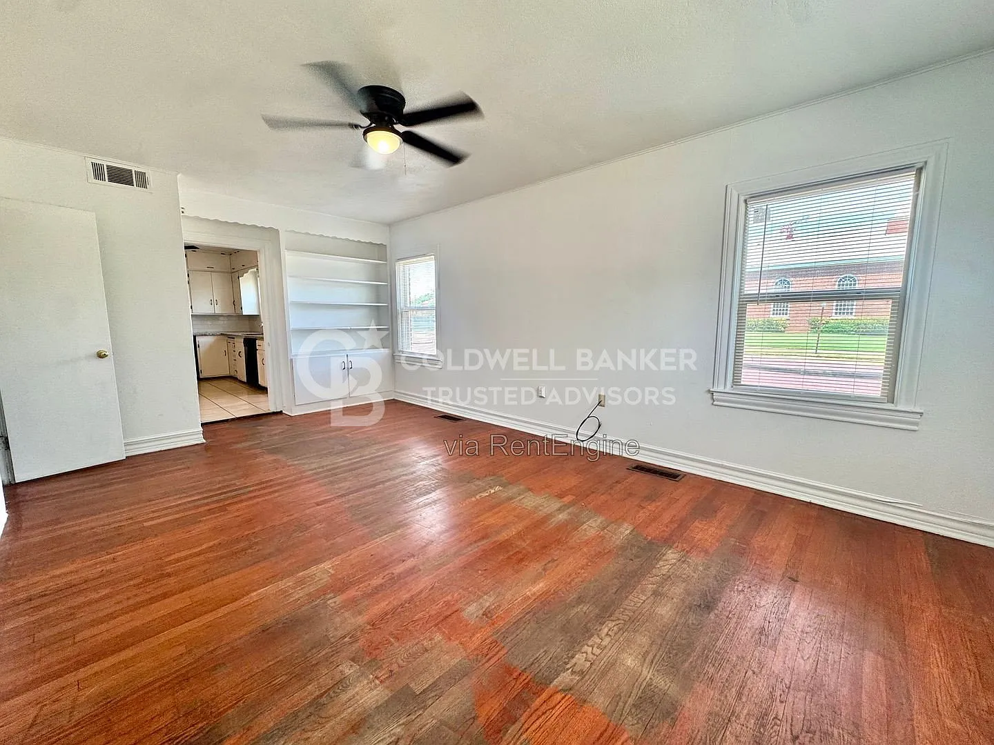 4 bed, 3.0 bath, 2409 sqft, $1,625 — Photo 3
