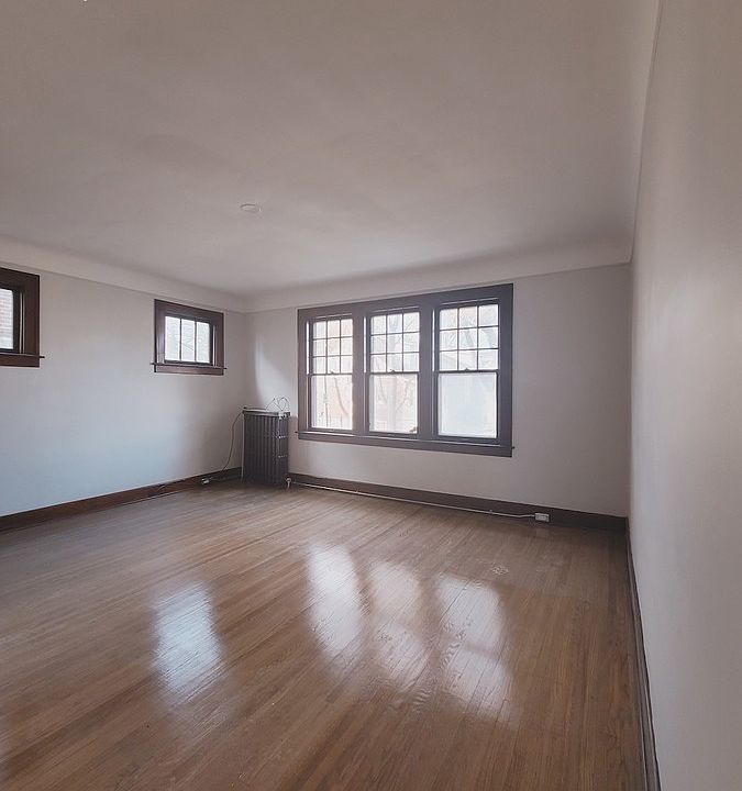 1st image of 1335 Niagara St Unit 10