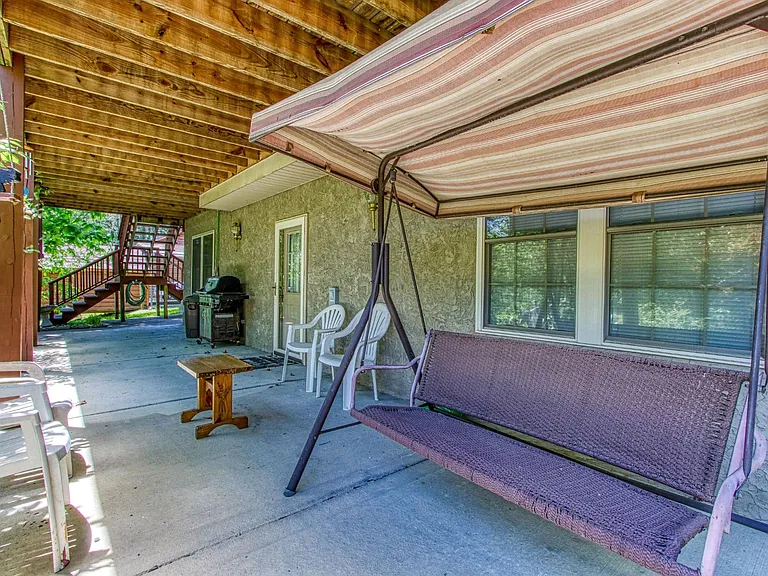 2913 Barnes Dr — Photo 30