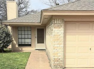 3418 Meadowmoor St, Fort Worth, TX 76133
