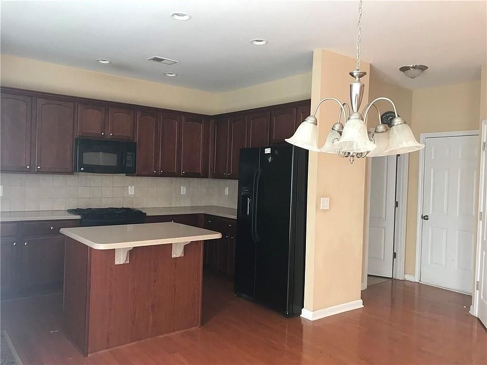 1st image of 729 Castlebottom Dr