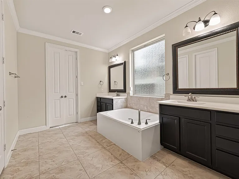 10514 Inverclyde Dr — Photo 38