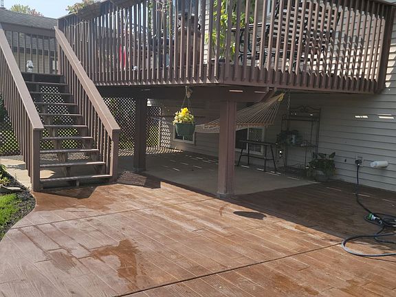 2nd image of 1915 Aspen St