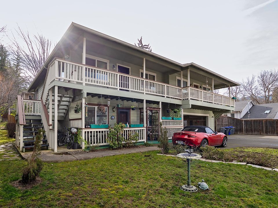 1st image of 790 Park St