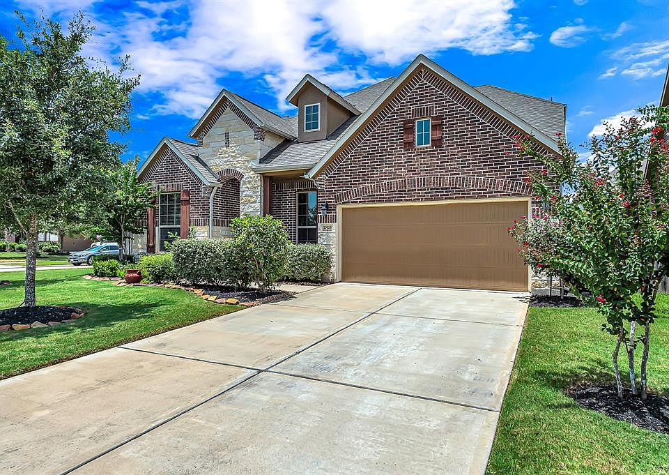 1st image of 27926 Fables Glen Ln
