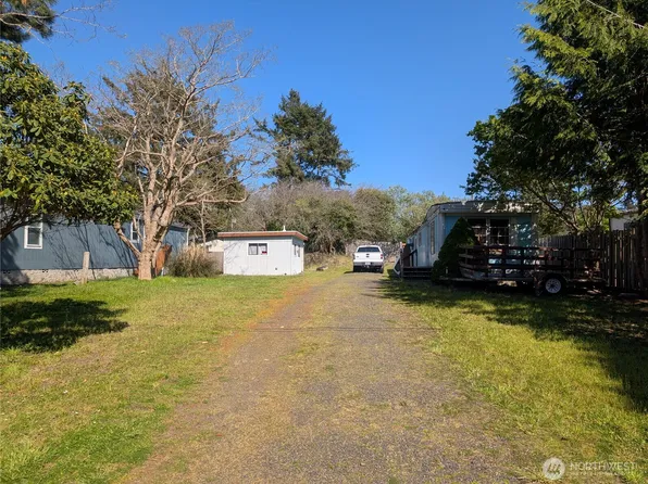 808 Magellan Avenue NE, Ocean Shores, WA 98569