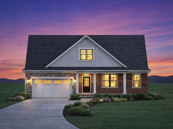 27 The Jackson Of Ashley Dr, Daleville, VA 24083