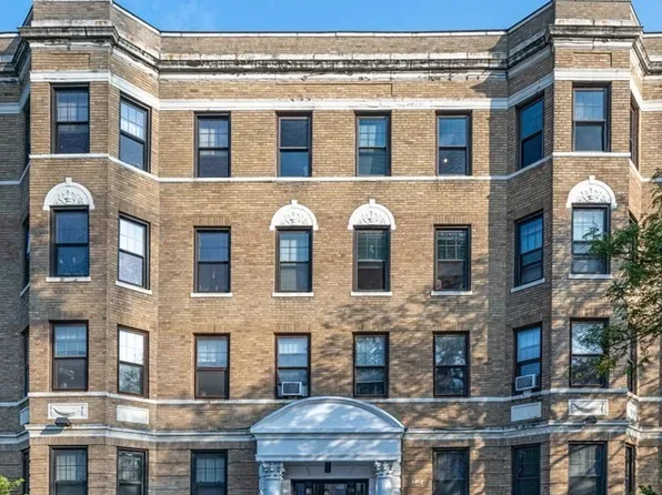 60 Queensberry St APT 20, Boston, MA 02215